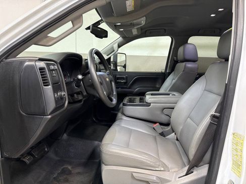 Used 2019 Chevrolet Silverado 2500 W/T w/ WT Convenience Package image 13