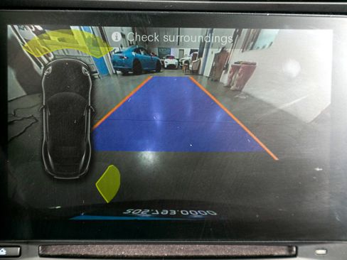 Used 2017 Porsche 911 Carrera image 16