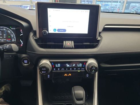 Used 2025 Toyota RAV4 XLE image 24