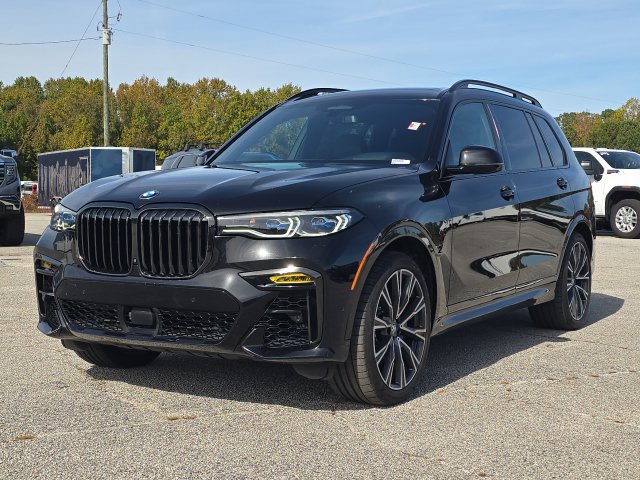 Used 2021 BMW X7 M50i AWD/4WD image 1
