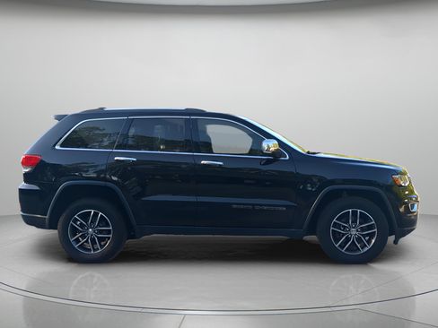 Used 2018 Jeep Grand Cherokee Limited AWD/4WD image 39
