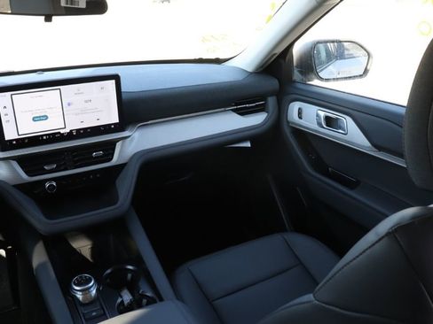 New 2026 Ford Explorer Active image 13