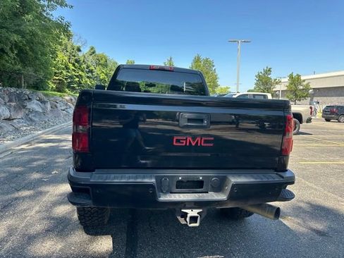 Used 2015 GMC Sierra 2500 SLT w/ Duramax Plus Package AWD/4WD image 4