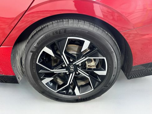Used 2025 Hyundai Sonata SEL FWD image 11