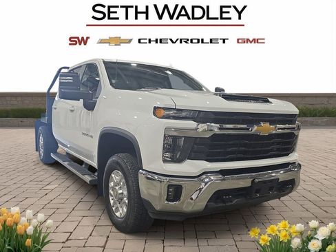 Used 2024 Chevrolet Silverado 3500 LT w/ Convenience Package AWD/4WD image 1