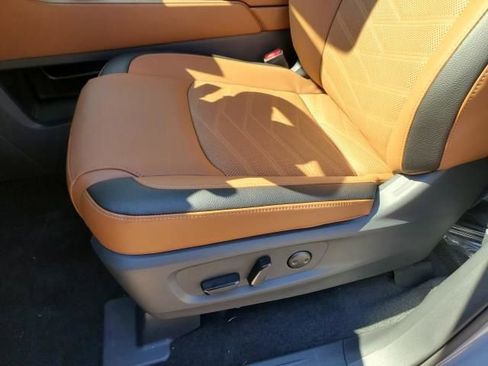 New 2025 Nissan Pathfinder Platinum w/ Cargo Package image 15