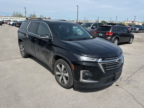 Used 2023 Chevrolet Traverse LT w/ LT Premium Package image 17