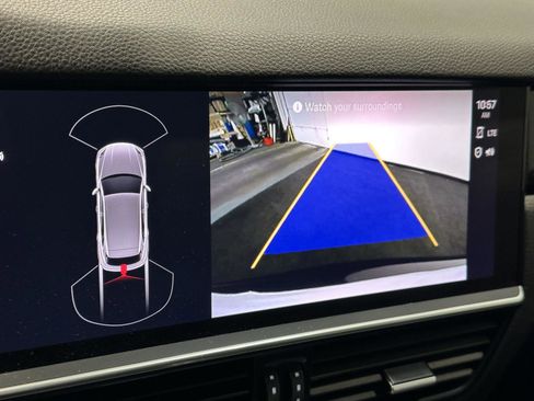 Used 2022 Porsche Cayenne Platinum Edition image 29