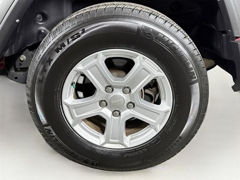 Used 2021 Jeep Wrangler Sport S image 24