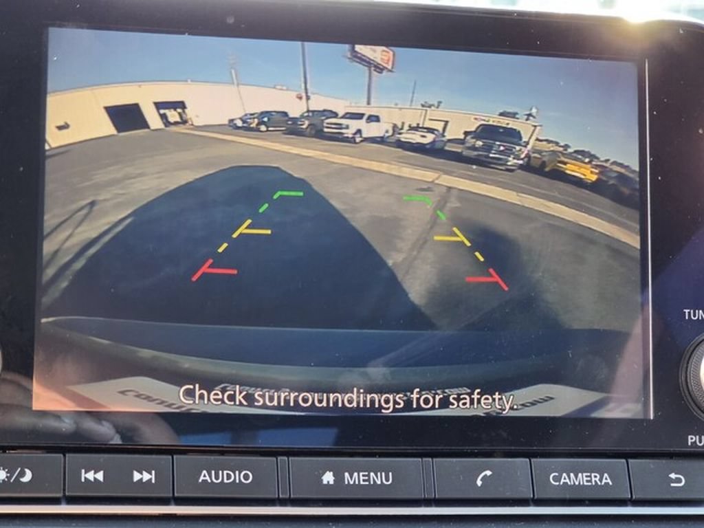 Used 2024 Nissan Rogue S AWD/4WD image 17
