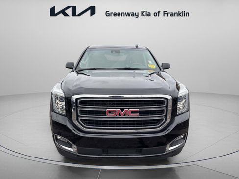 Used 2017 GMC Yukon SLT image 2