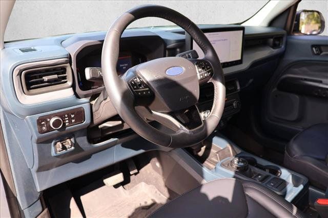 Used 2025 Ford Maverick Lariat w/ Black Appearance Package AWD/4WD image 12