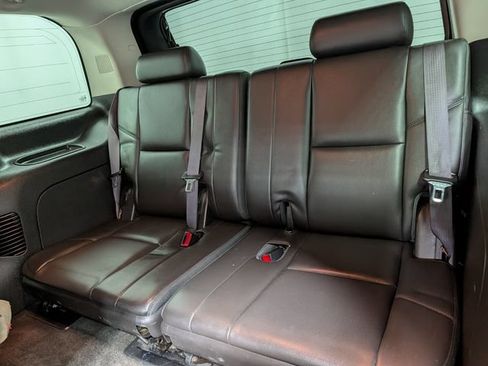Used 2013 Cadillac Escalade Luxury AWD/4WD image 15