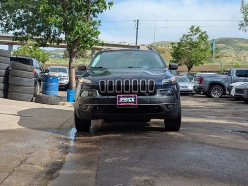 Used 2015 Jeep Cherokee Trailhawk w/ Cold Weather Group AWD/4WD image 2