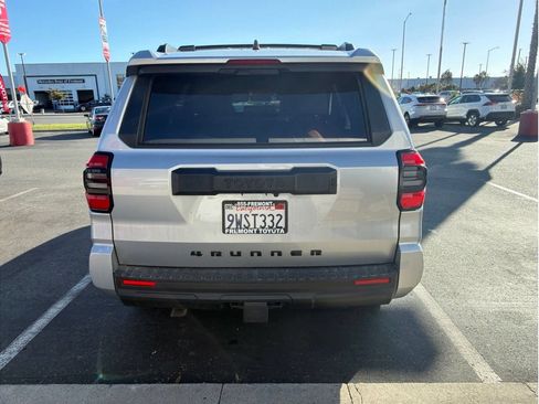 Used 2025 Toyota 4Runner SR5 AWD/4WD image 3