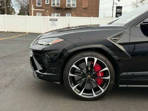 Used 2024 Lamborghini Urus S image 23