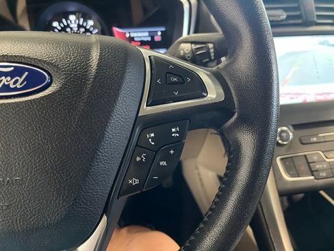 Used 2017 Ford Fusion Energi SE FWD image 28