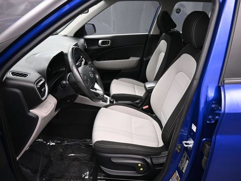 Certified 2023 Hyundai Venue SEL w/ Cargo Package FWD image 19