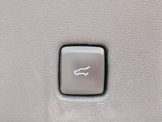 Certified 2022 Ford Escape SE w/ SE Sport Appearance Package FWD image 14