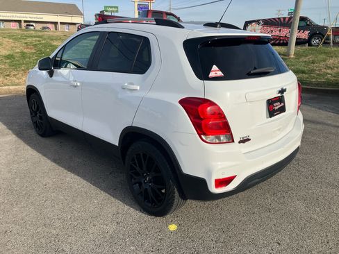 Used 2022 Chevrolet Trax LT w/ Driver Confidence Package image 5