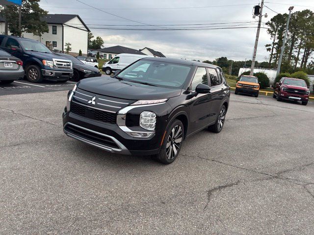 Used 2025 Mitsubishi Outlander SE FWD image 7