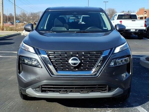 Used 2023 Nissan Rogue SV image 32