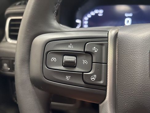 Used 2024 GMC Yukon XL Denali image 35