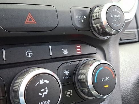 Used 2022 RAM 1500 Big Horn AWD/4WD image 31
