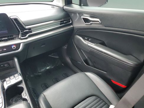 Certified 2023 Kia Sportage SX image 12