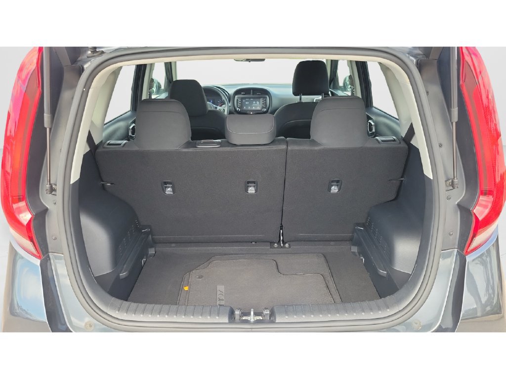 Used 2020 Kia Soul S FWD image 22