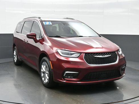 Used 2022 Chrysler Pacifica Touring-L AWD/4WD image 11
