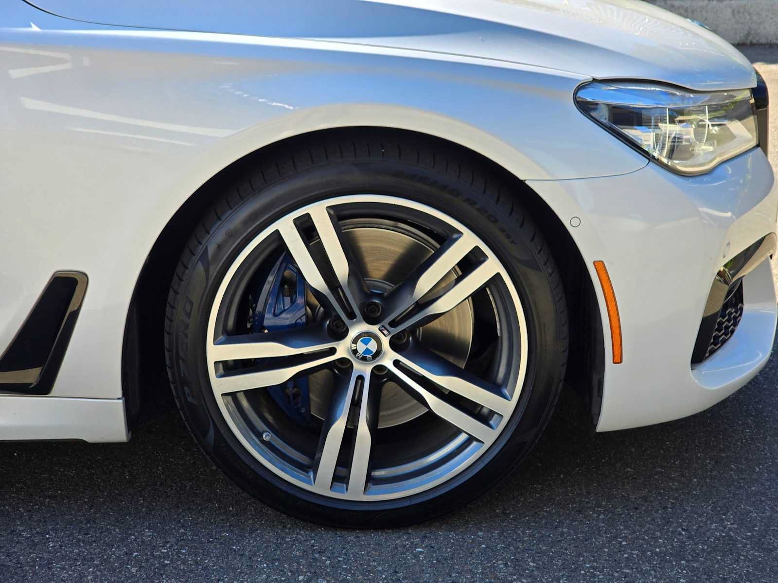 Used 2018 BMW 750i RWD image 9