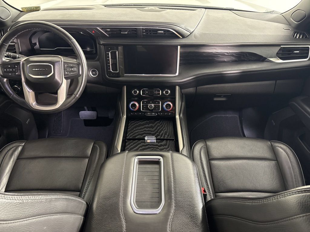 Used 2024 GMC Yukon XL Denali AWD/4WD image 12