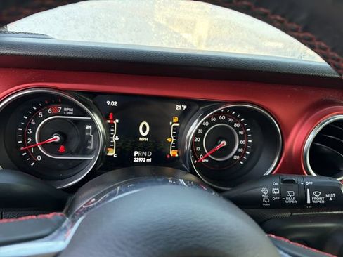 Used 2021 Jeep Wrangler Rubicon w/ LED Lighting Group image 17