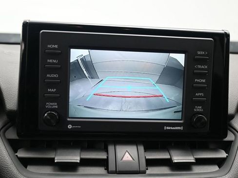 Used 2020 Toyota RAV4 XLE image 13