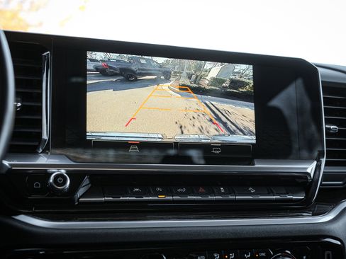 Used 2022 GMC Sierra 1500 Elevation image 24