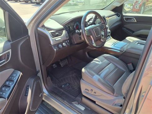 Used 2019 GMC Yukon XL Denali w/ Denali Ultimate Package image 10