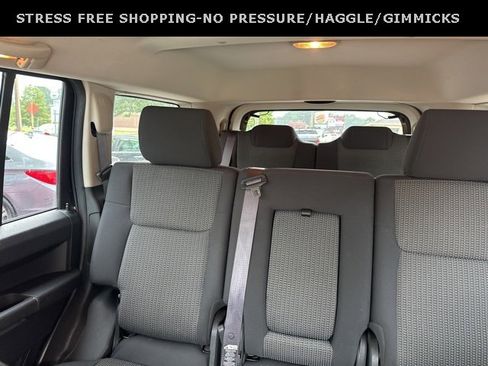 Used 2010 Jeep Commander Sport image 14