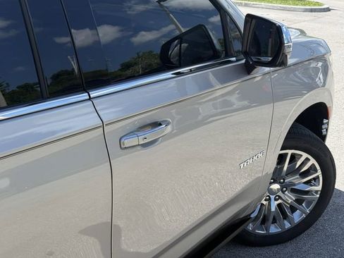Used 2024 Chevrolet Tahoe Premier AWD/4WD image 10