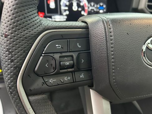 Used 2025 Toyota Sequoia Limited image 18