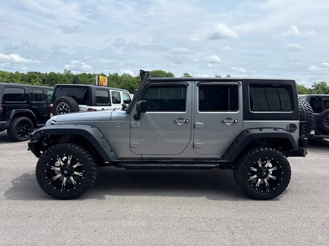 Used 2016 Jeep Wrangler Unlimited Rubicon w/ Connectivity Group AWD/4WD image 6