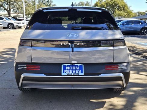 New 2026 Hyundai Ioniq 5 SEL image 4