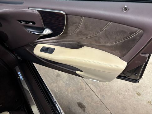 Used 2018 Lexus LS 500 w/ Luxury Package RWD image 22