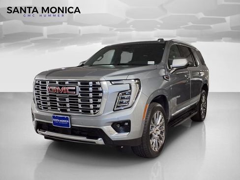 Used 2025 GMC Yukon Denali AWD/4WD image 1