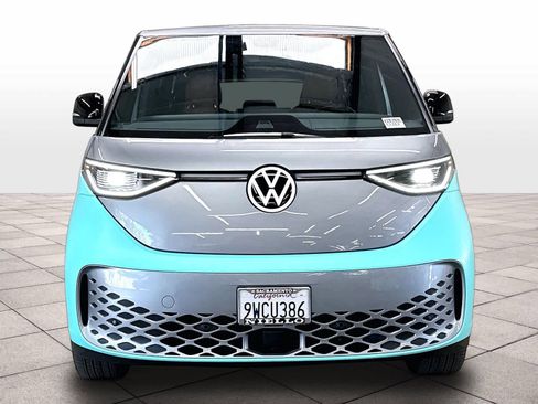 Used 2025 Volkswagen ID. Buzz Pro S RWD image 2