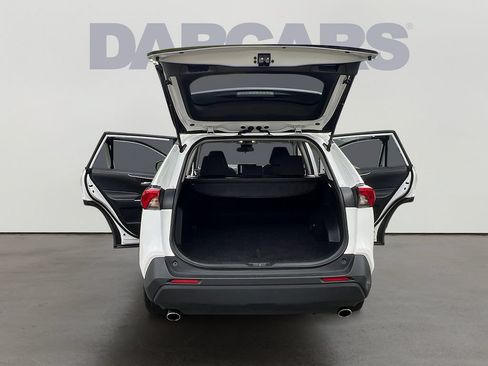 Used 2025 Toyota RAV4 XLE AWD/4WD image 30