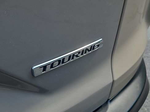Used 2018 Honda CR-V Touring image 5