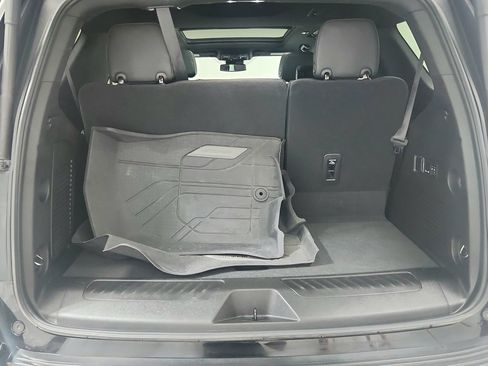 Used 2023 Chevrolet Tahoe LT w/ Luxury Package AWD/4WD image 25
