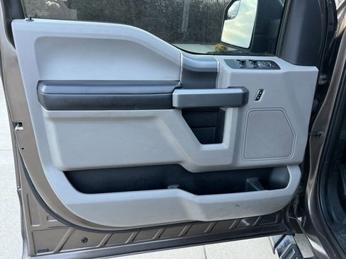 Used 2015 Ford F150 XLT w/ Equipment Group 302A Luxury image 23