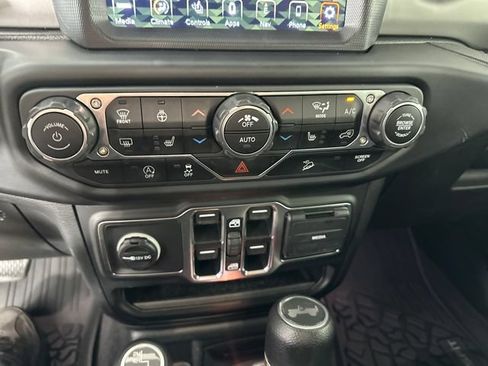 Used 2021 Jeep Wrangler Unlimited Sport AWD/4WD image 18